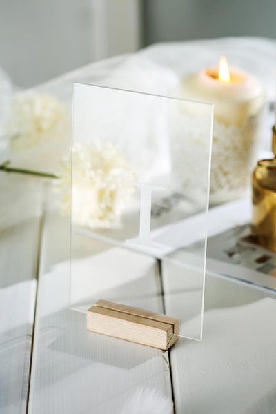 

personalized wedding table numbers with wood holders,clear number,wedding decor,table numbers,modern party decoration