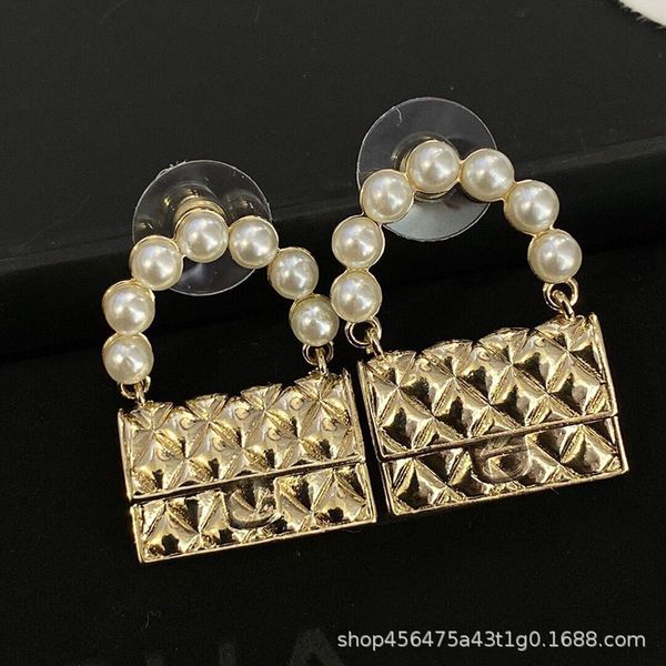 

small fragrance pearl bag design earrings 2021 new fashion earrings women's s925 silver needle, Golden