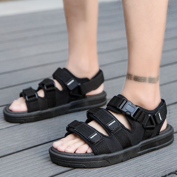

2021 no box men's summer fashion luxury designer beach sandals pu material breathable non-slip sandale model 1901 and 1903 black slippe