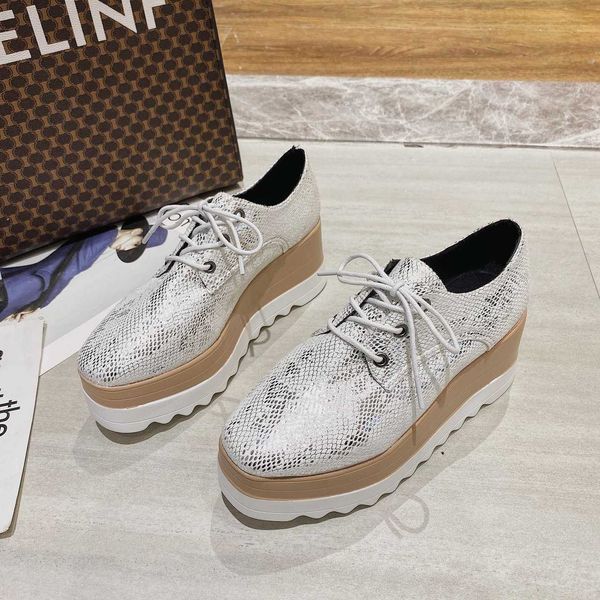 Scarpe con plateau da donna Pu Vulcanized Lace-up Flat Creeper Retro Snake Pattern Suola di colore chiaro Casual Women Y0907