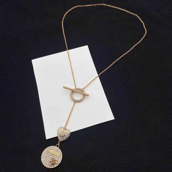 

21 new letter round love diamond female fashion temperament brass necklace, Silver