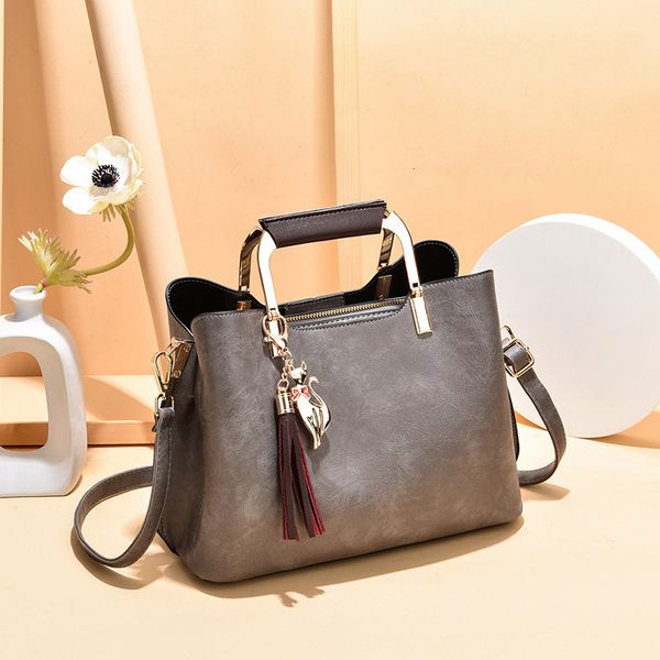 

handbag women's bag fashion 2021 texture large capacity shoulder, Black;red