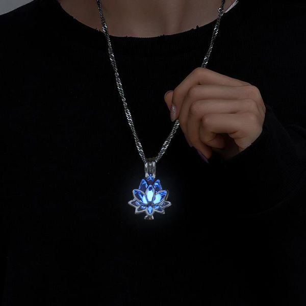 

pendant necklaces design women's fashion flower luminous necklace elegant jewelry assesories gift accessories, Silver