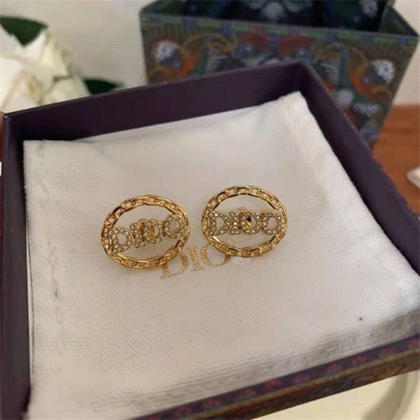 

special offer designer jewelry letter rhinestone 2021 brass material fashion earrings 925 silver needle gue1