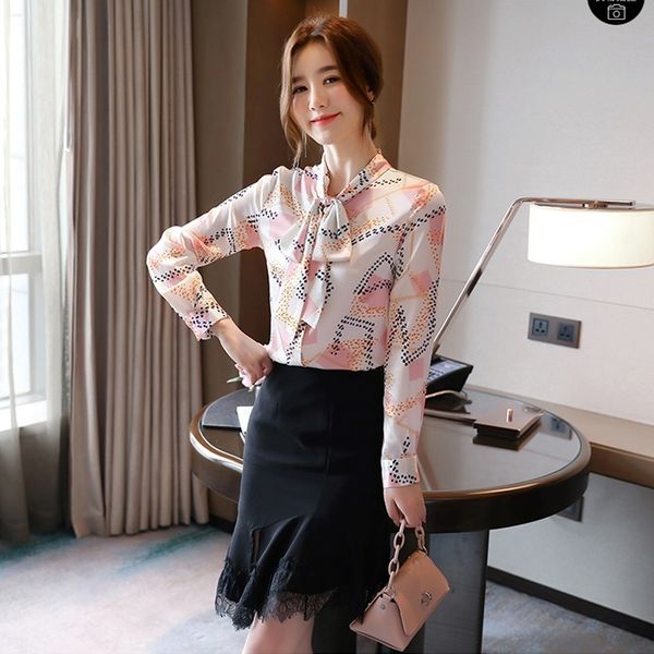 

ladies'long-sleeve shirt with low-necked v-printed archery of women's upper female blouse plus size women's clothes w2g7, Black