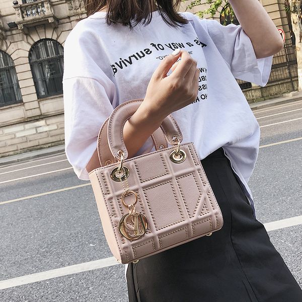 

spring and summer 2021 new simple princess messenger fashion shoulder small fragrance handbag pu women's bag