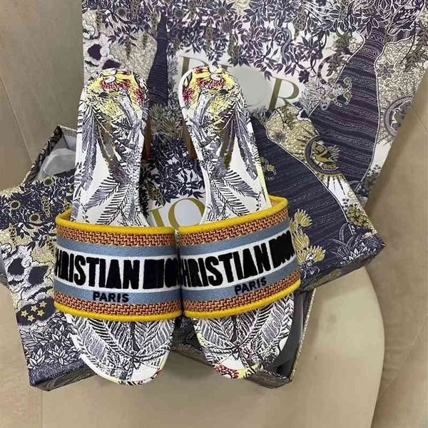 

2021 summer new thick heeled slippers for women to wear middle heel one line with slippers ysj, Black