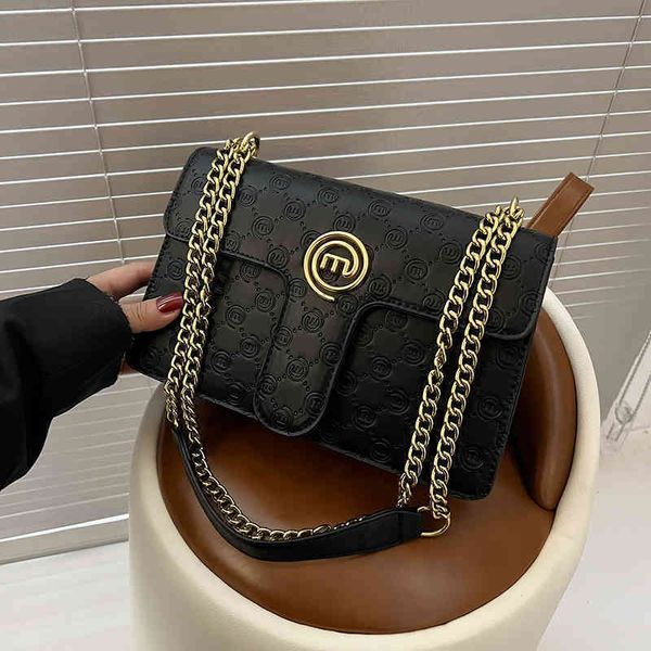 

2022 latest handbag factory store on style small winter super good women's texture chain messenger one shoulder square, Black;red
