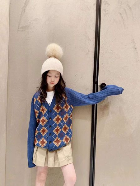 Autumn primavera menino menino meninas cardigan casaco infantil roupas de jumper 2021 moda moda de luxo de luxo de malha 2-12y Crianças quentes suéter de pulôver quente