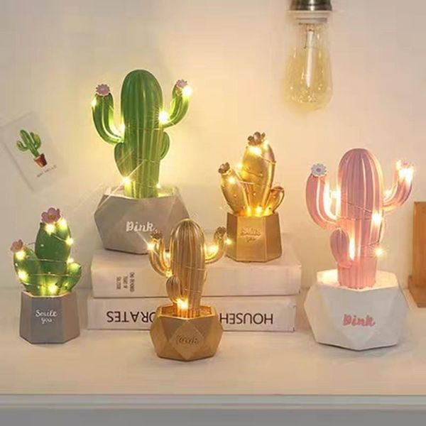 Objetos decorativos Estatuetas Ins Cactus LED Candeeiro de Mesa Dream Star Pequena Luz Noturna Decoração de Quarto Adorável Presente para Meninas e Crianças Birt