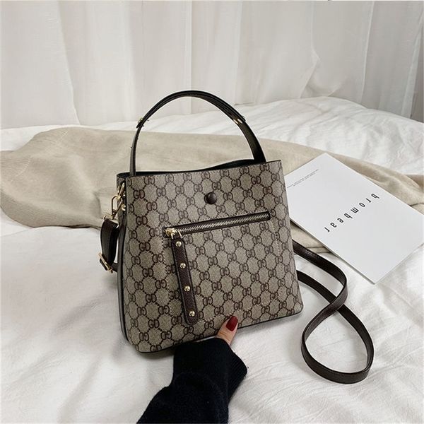 

70% off deals online bucket bag women's new fashion versatile retro popular portable one shoulder messenger bag