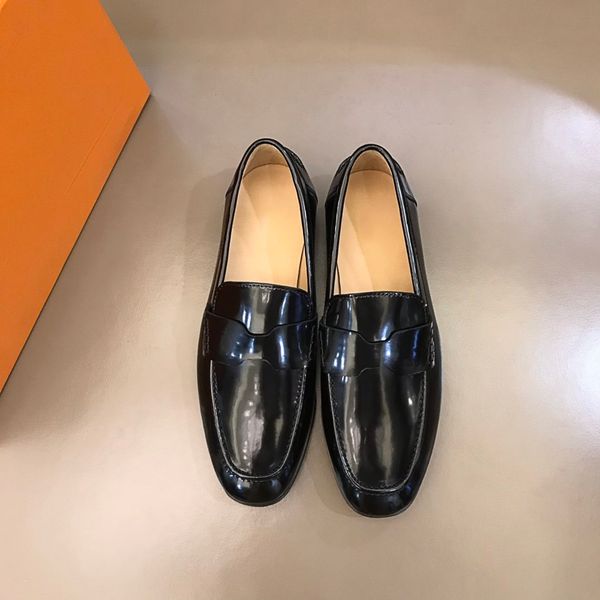 

2021ss selling italy luxury men business dress shoes slip-on low flat shoes genuine leather mens shoes designers sneakers trainers, Black