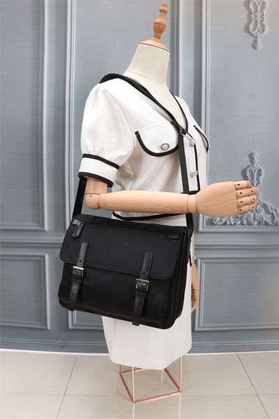 

cross-body bags for men and women