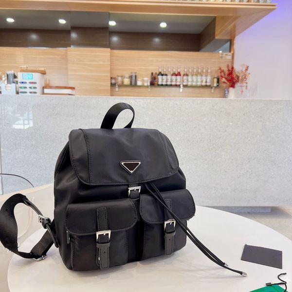 2022 Классическая версия рюкзак Сильная нейлоновая ткань ежедневно открытый мешок унисекс стиль черный многократные карманы рюкзаки женские школьные сумки дизайн
