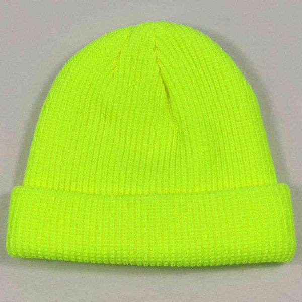 Breve pianura cuffied cappello berretti donne uomini inverno knit cranio cap hip hop streetwear al neon giallo neon arancione verde brillante y21111