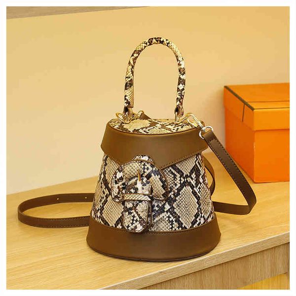 

2022 factory wholesale new bag female minority design fashion printed portable bucket temperament single shoulder texture diagonal women&#03