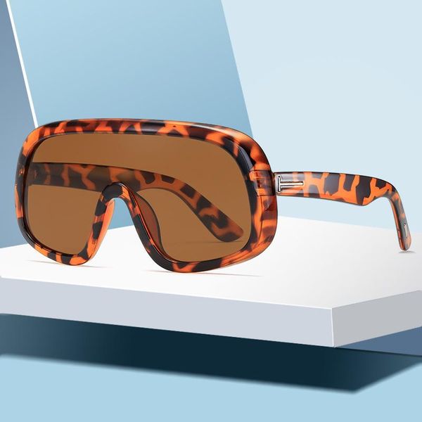 

sun glasses for men and women colorful lens punk big frame sunglasses personality rivets oversized vintage brand designer 2021, White;black