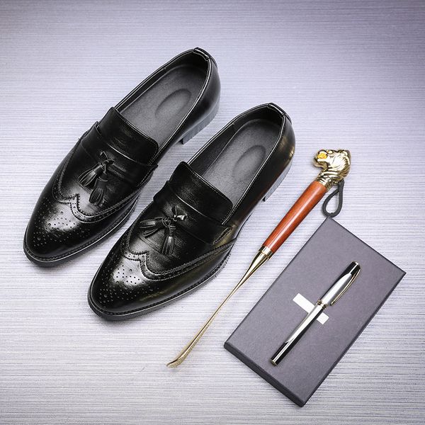 

2021 Newest Tassel Design Formal Dress Shoes Loafers Brand Men Shoes Classic Plus Size Mans Footwear Bullock Shoes, Brown
