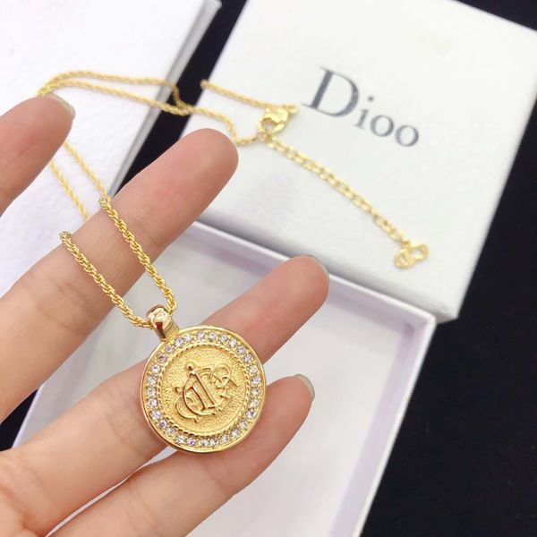 

designer jewelry new light luxury round necklace in 2021, Silver