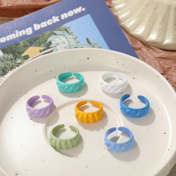 

creative design lovely candy color spray ring with diagonal stripe opening ring and metal spray finger, Silver