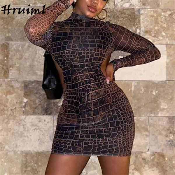 Sexy Bodycon Dress Mulheres Snake Impressão Manga Longa Turtleneck Hollow Mini Moda Skinny Backless Party Club Vestido 210513