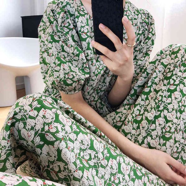 Französisches Retro-Quadratkragen-Puffärmel-Blumenkleid der Frauen weiblicher Frühlings-Sommer-grüner Druck einer Linie lose lange Kleider 210520