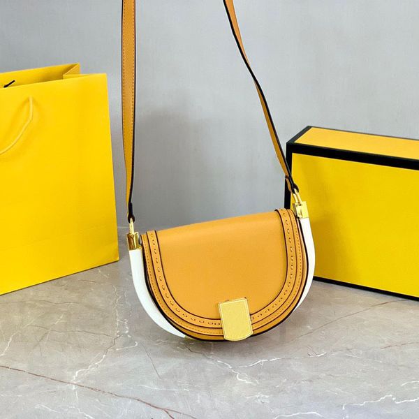 

factory outlet design women's half women's head leather small round fashion saddle bag new 2021 new