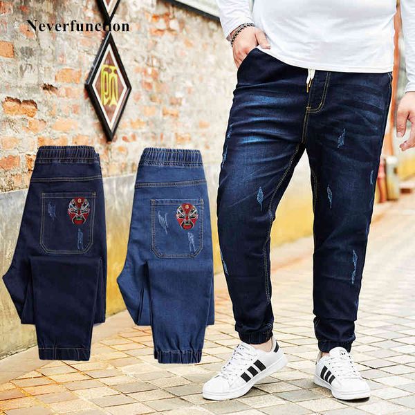 

jeans men peking opera mask embroidered elastic waist drawstring fashion male denim trousers plus size 5xl 6xl 7xl 8xl, Blue