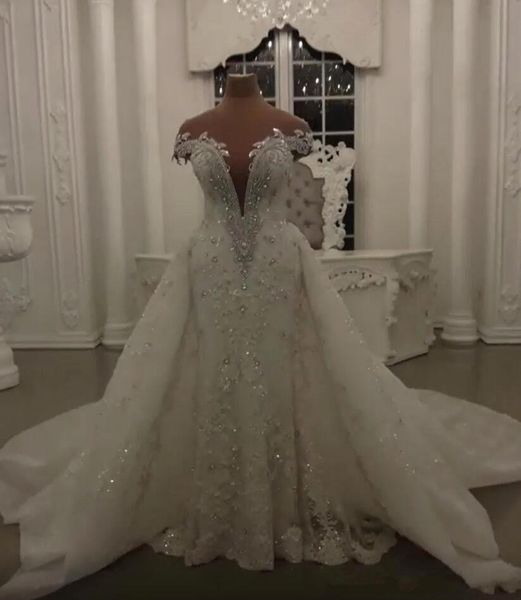 2021 abiti da sposa sirena africani di lusso abiti da sposa formali perle di cristallo fuori spalla profonda a v collo di pizzo overkirt staccabile treno vestido de noiva