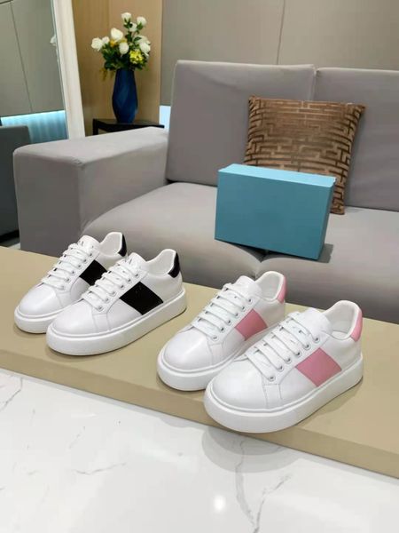 

designer italy casual shoes reflective sneakers mens women sneaker chain shoe multi-color suede floral triple black spotted arrows plaid pur