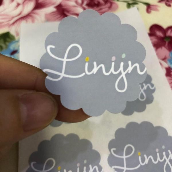 

4cm flower scalloped shaped custom sticker paper personlised gift wrap