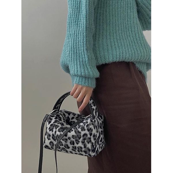 

south korean niche design leopard print fur bag hand hundred square tilt across the small evening bags
