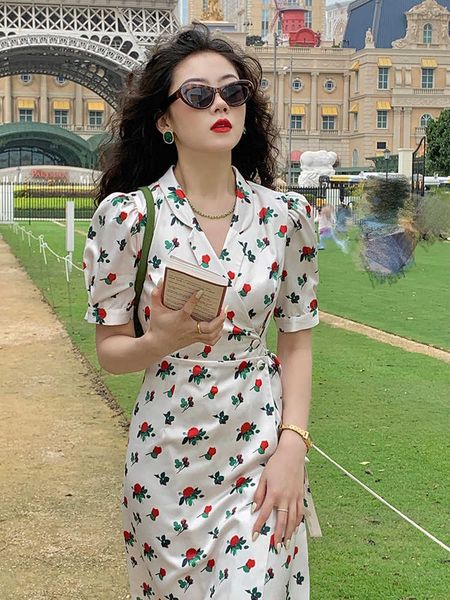 

2021 french suit drs summer temperament waist v-neck bubble sleeve floral drs, Black;gray