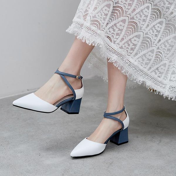 

net boots thick with hollow out small yards high heel horse sandals, Black