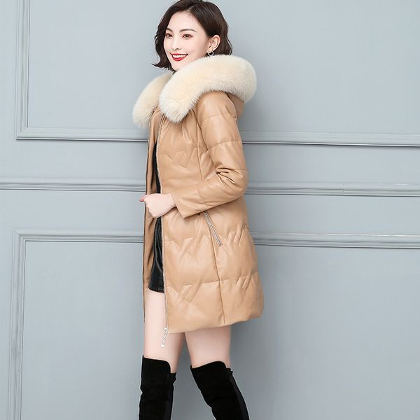 

2021 winter large sheepskin leather women's short thickened down jacket with thin wool collar, Black