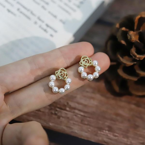 

stud elegant metal inlaid hollow rose pearl earrings for woman fashion jewelry 2021 luxury wedding party girl's unusual, Golden;silver