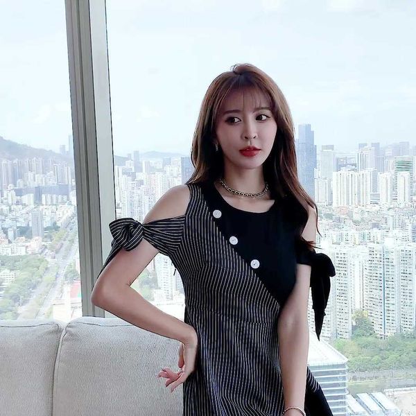 

women's skirt summer 2021 french dign irregular stitching short drs, Black