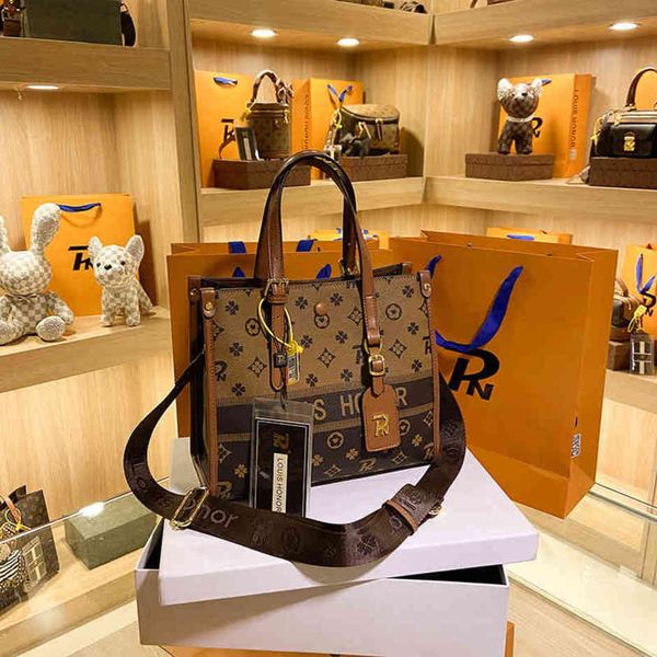 

84% off shop factory glory 2022 light luxury spring new old flower double-sided color matching fashion portable large capacity bag