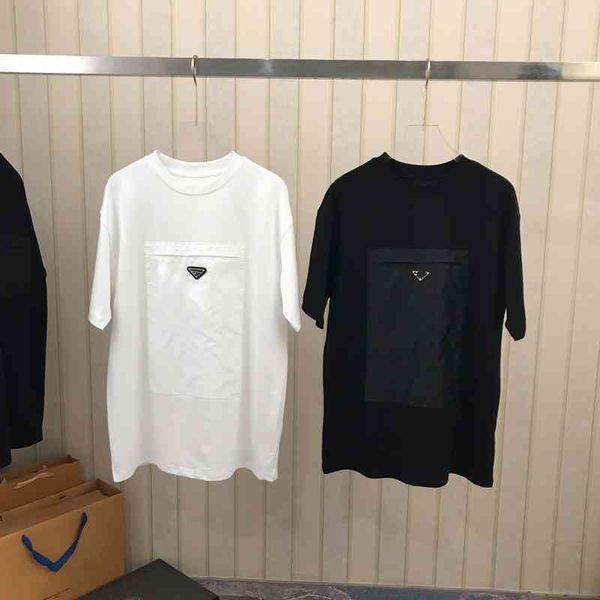 

2022 factory wholesale new high version summer large pocket triangular badge simple slim fit men's round neck bottomed ins net red shor, White;black