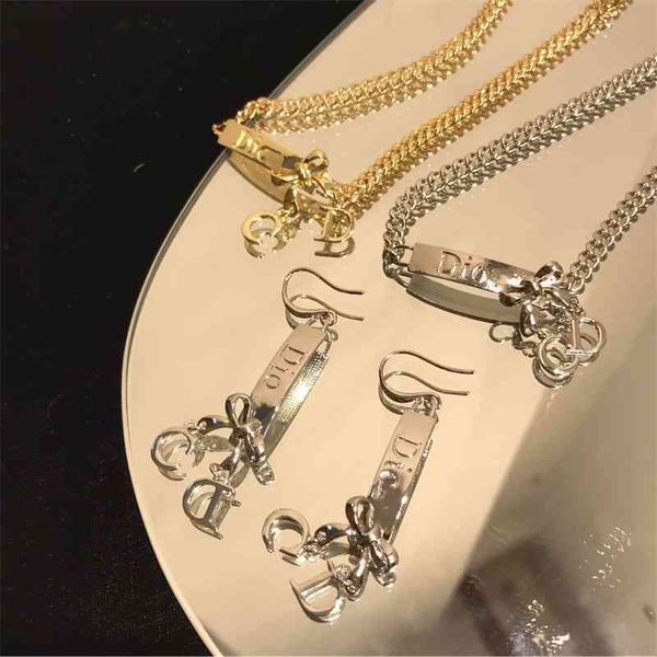 

2021 new designer family ancient bow series letter metal long necklace temperament versatile small collar chain, Silver