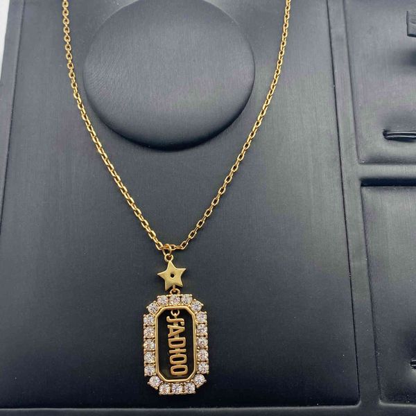 

christian/dio necklace dijia high version 2021 star letter brand, Red;brown