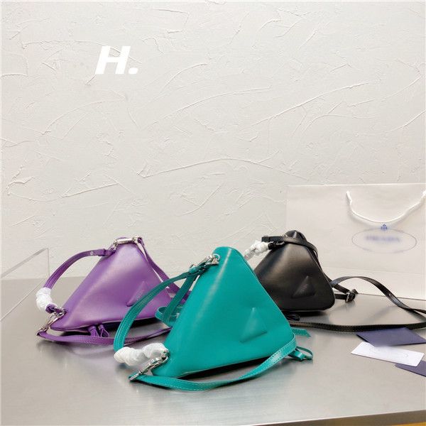 

2021 luxury hand bag spring summer triangle believe the opposite men's and women's fashion one-shoulder multifunctional