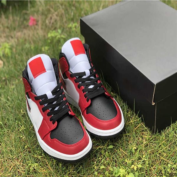 

2021 jumpman 1 men women mid og gym red basketball shoes mens womens banned bred toe chicago classical trainers sneakers witha32