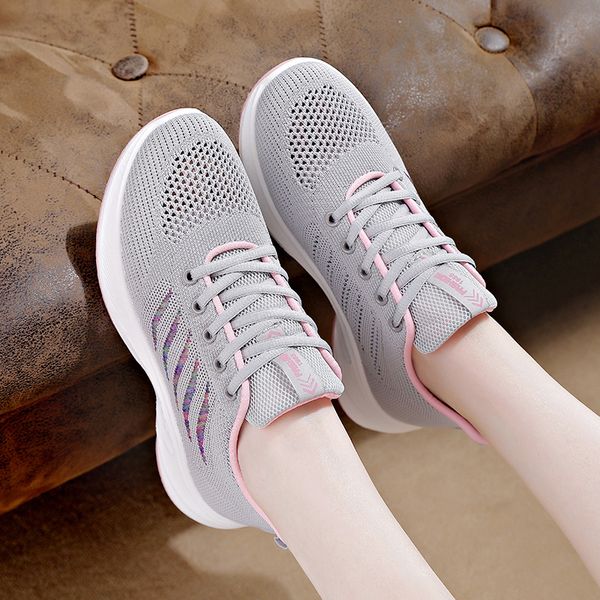 Sommerschuhe Sneakers Weiß Mesh Breather Leder Damen LOW Tops Trainer Skateschuhe Mode Freizeitschuh Fabrik Wholesal Schneller Versand