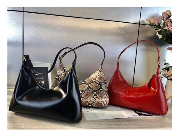 

one shoulder underarm niche retro crescent bag european and american u-shaped painted shoulder underarm bag leather handbag, Black