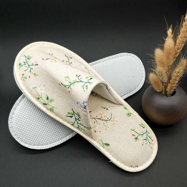 

bath accessory set portable disposable tree leaf print closed toe slippers el travel spa shoes non-slip linen home sandals man woman guest