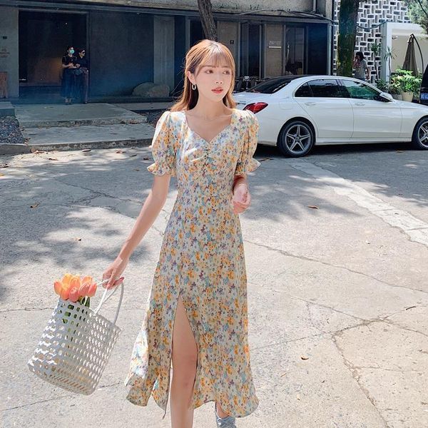 

plus size dresses 2021 summer french v-neck slits small floral chiffon flounce short sleeve dress, Black