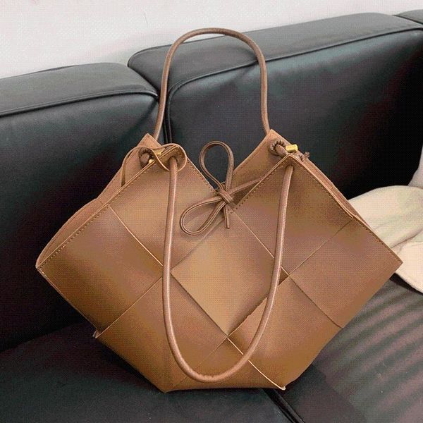 

evening bags large-capacity casual travel woman handbag designer weave shoulder for girl women bag set vintage tote sac