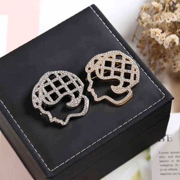 

brooch french small fragrance head hollowed out coat diamond korean face, Gray