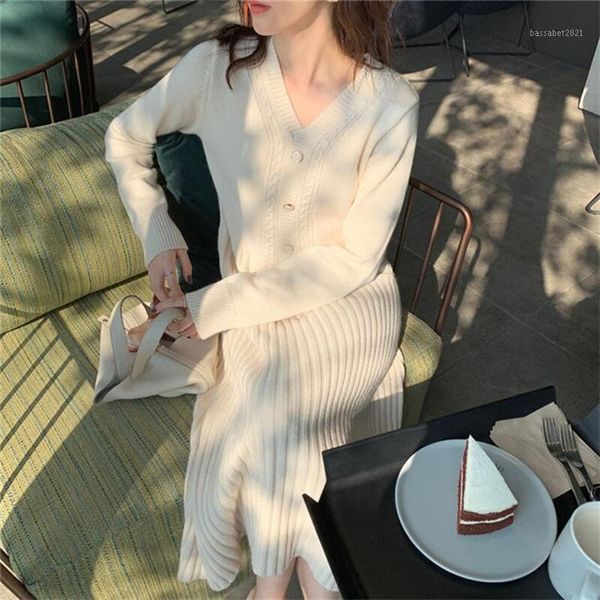

casual dresses the autumn and winter of 2021 in long knee-length coat temperament white bottom with knit sweater dress, Black;gray